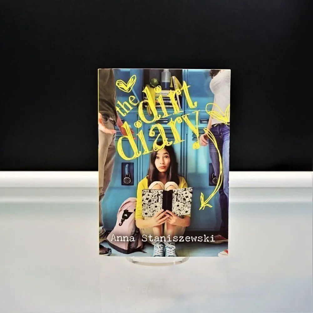 The Dirt Diary by Anna Staniszewski 2014 Scholastic Edition Paperback Juvenile